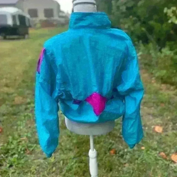 Vintage Puma wind breaker jacket. 80s fashion! Size M. Pink, blue, purple. Fun! - Picture 8 of 12